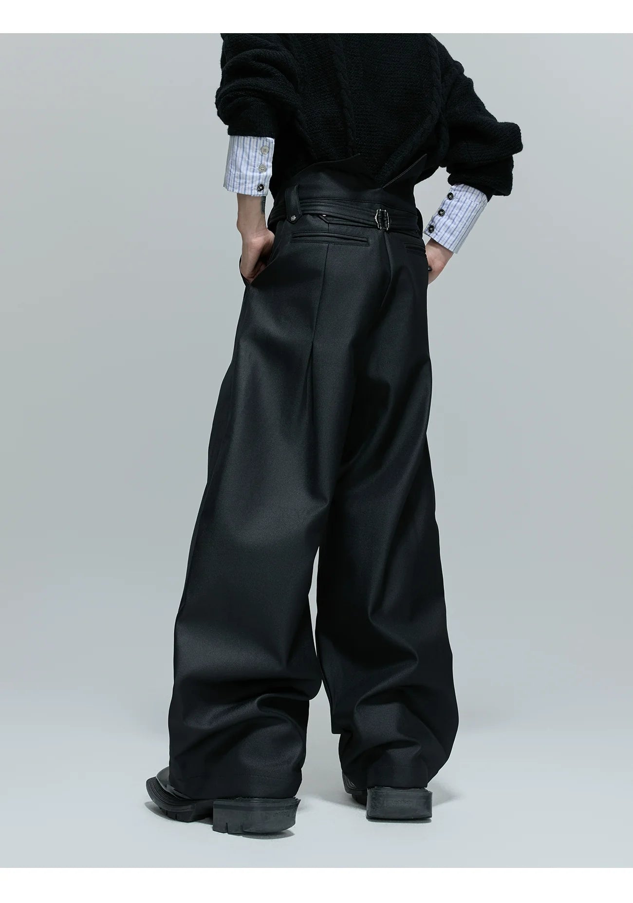 【25s Oct.】High-rise Smooth Fabric Pleated Trousers