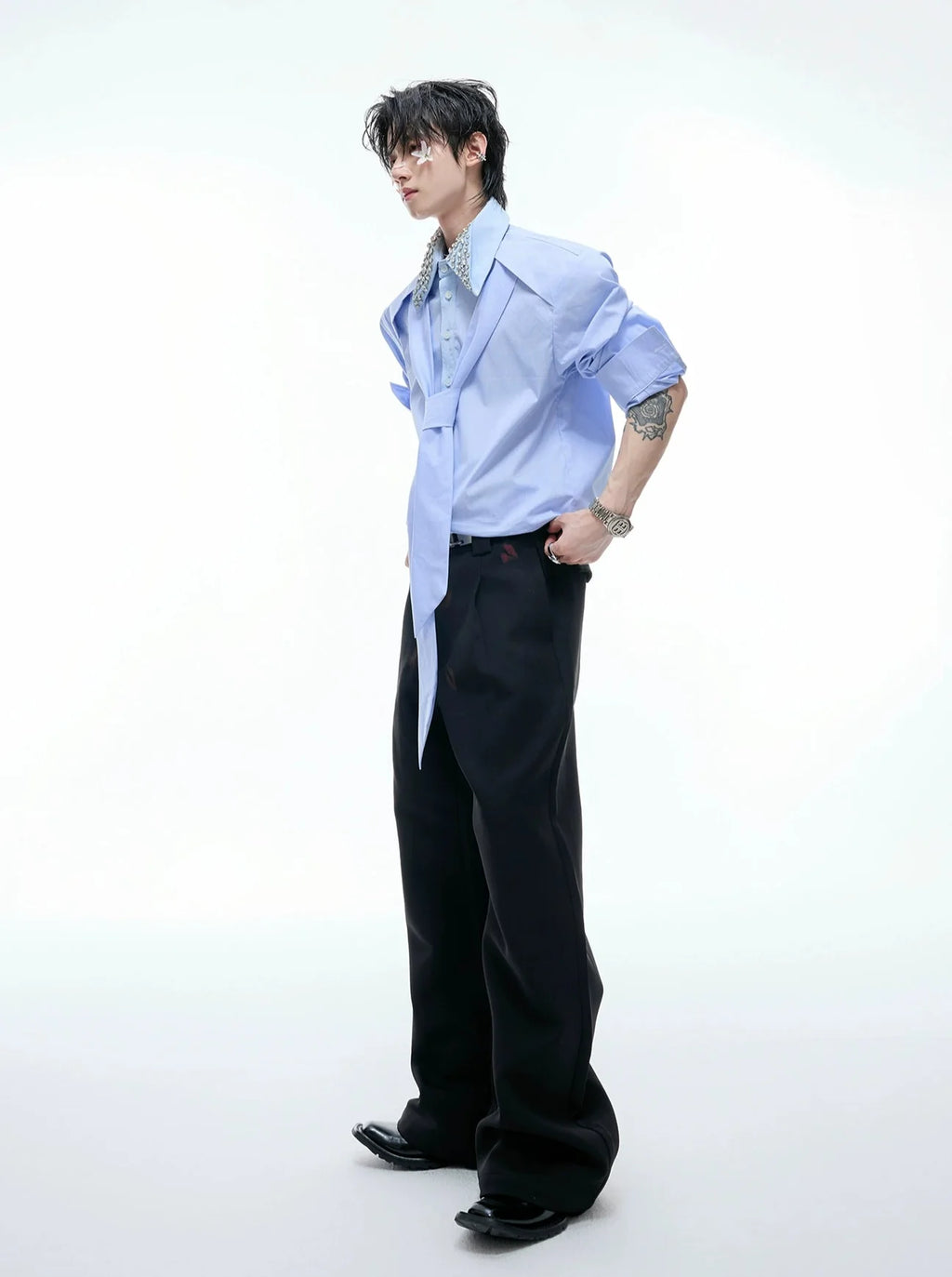 【25s Aug.】Diamond-embellished Ribbon-trimmed Shirt