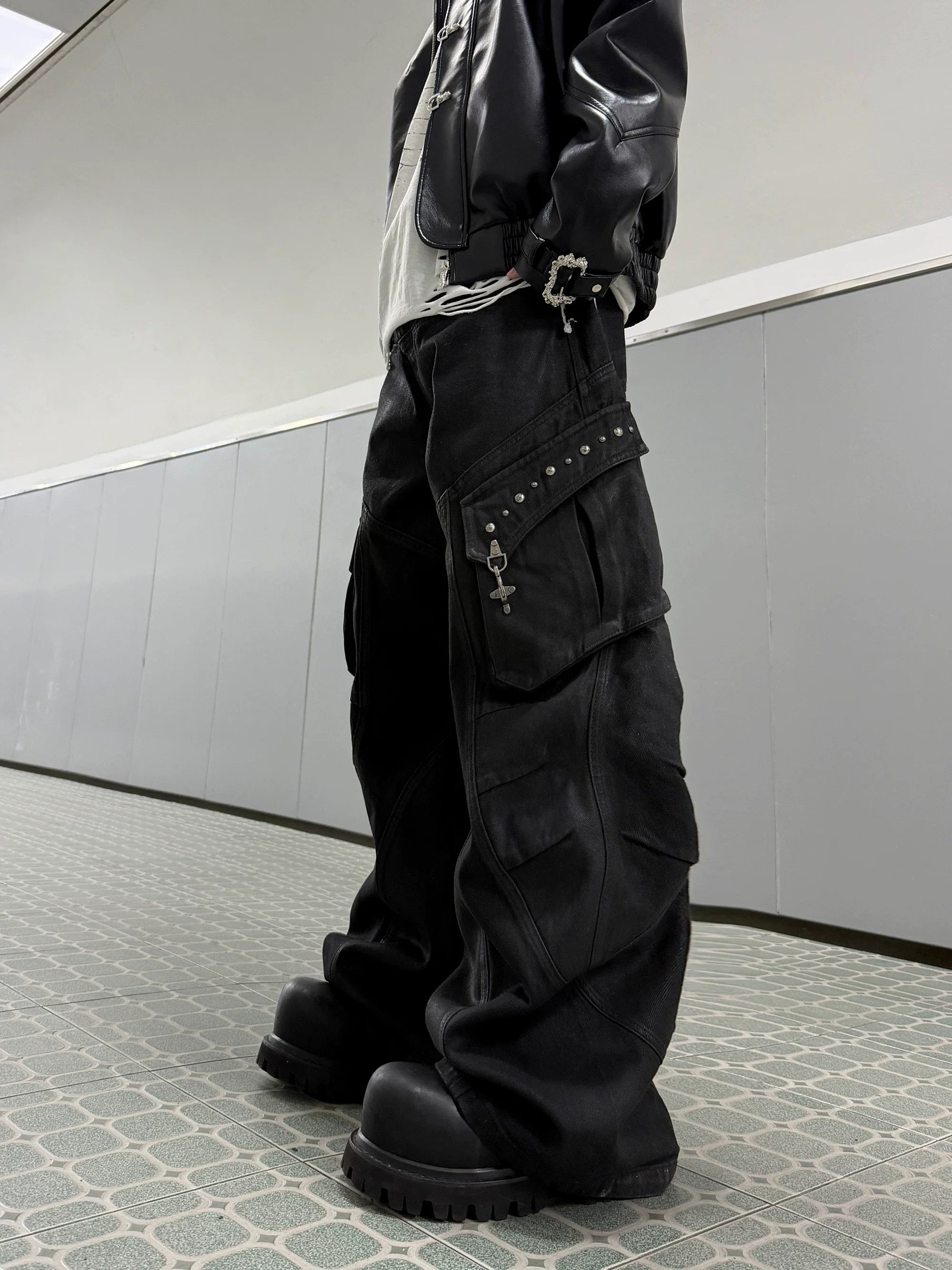 【26s Mar.】Waxed Curved Cargo Denim Pants