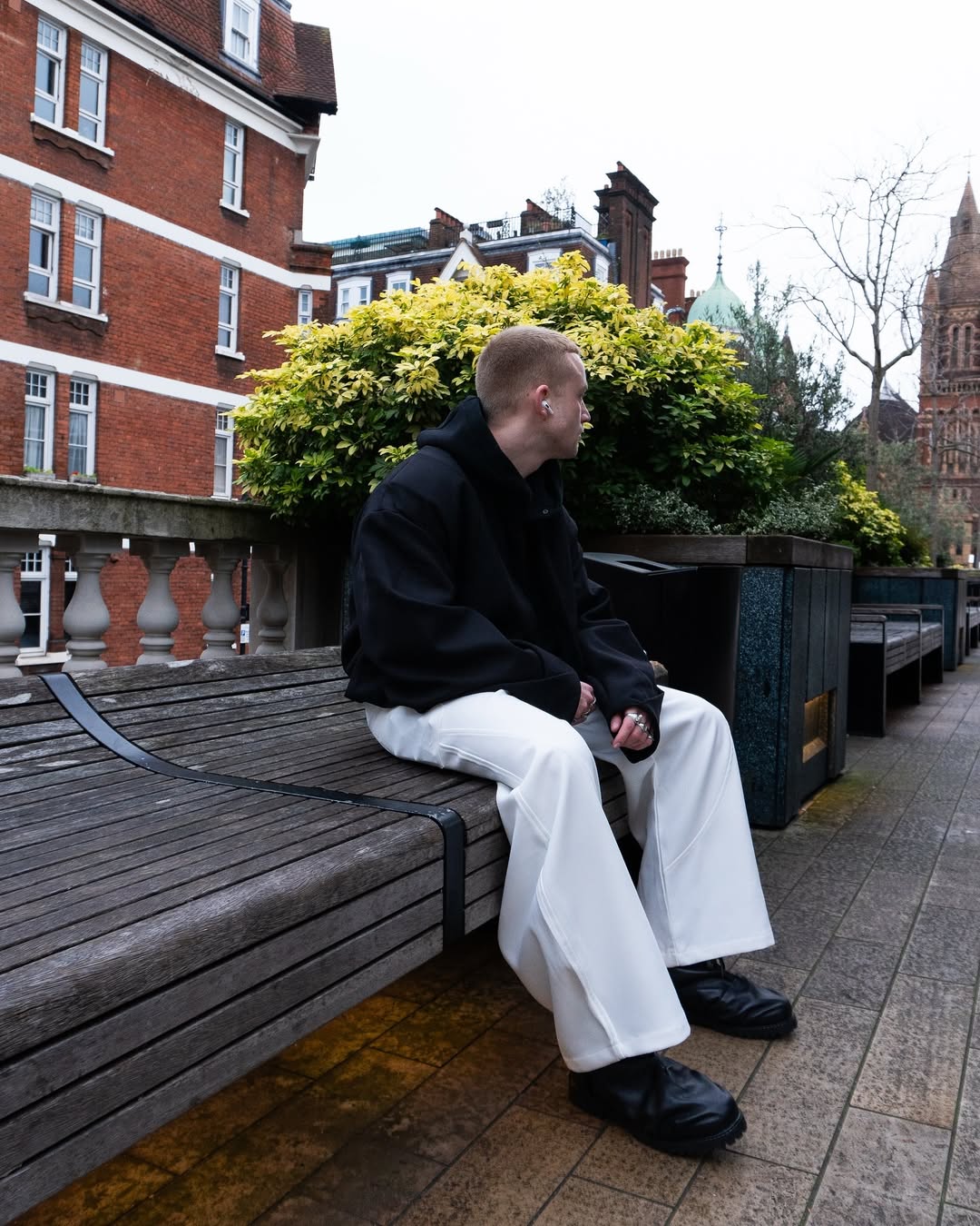 【24s Nov.】High-Waist Flared Trousers