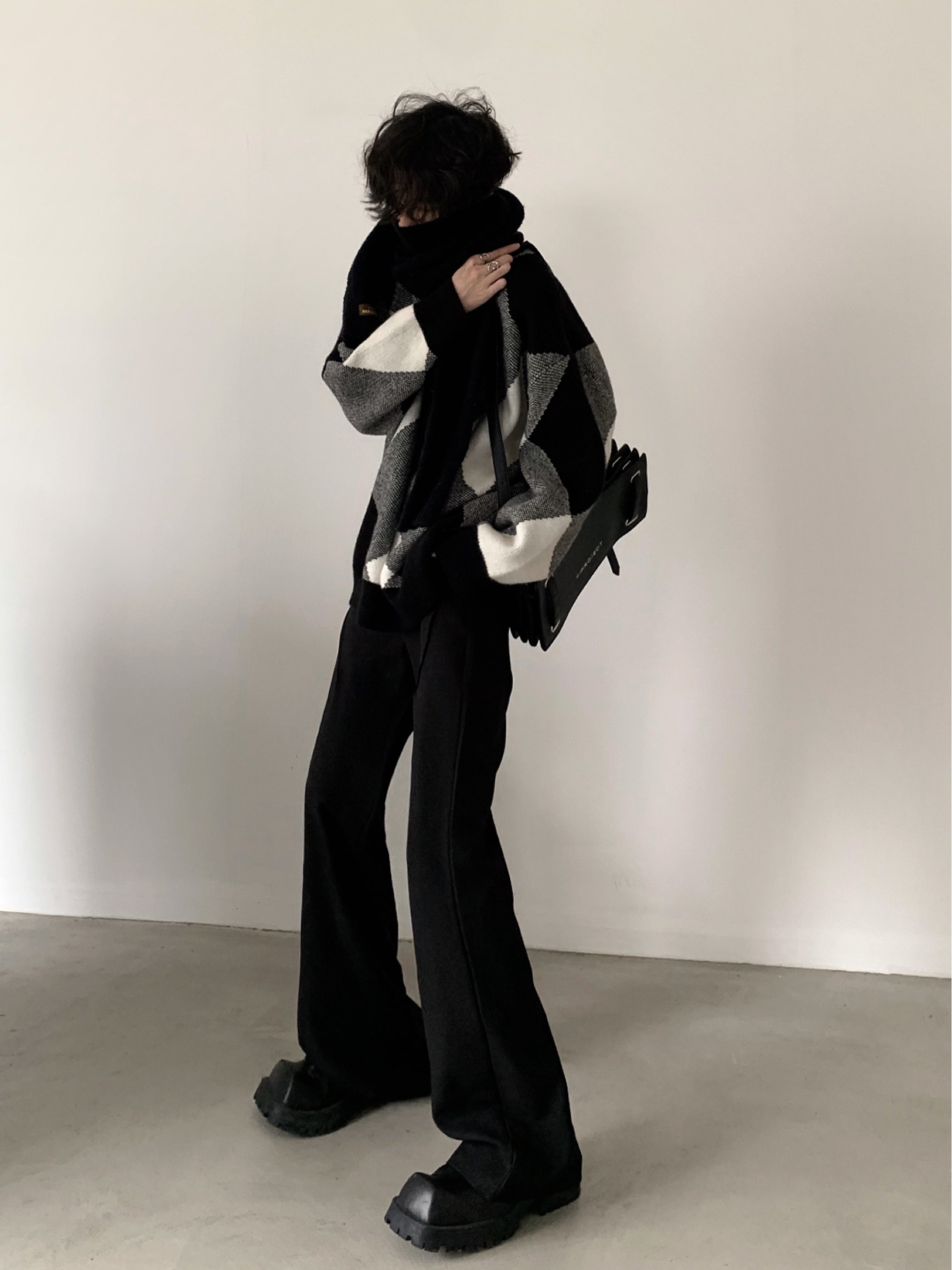 【23s November.】Black and White High-end Design Turtleneck Sweater
