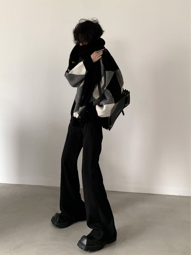 【23s November.】Black and White High-end Design Turtleneck Sweater Main Image