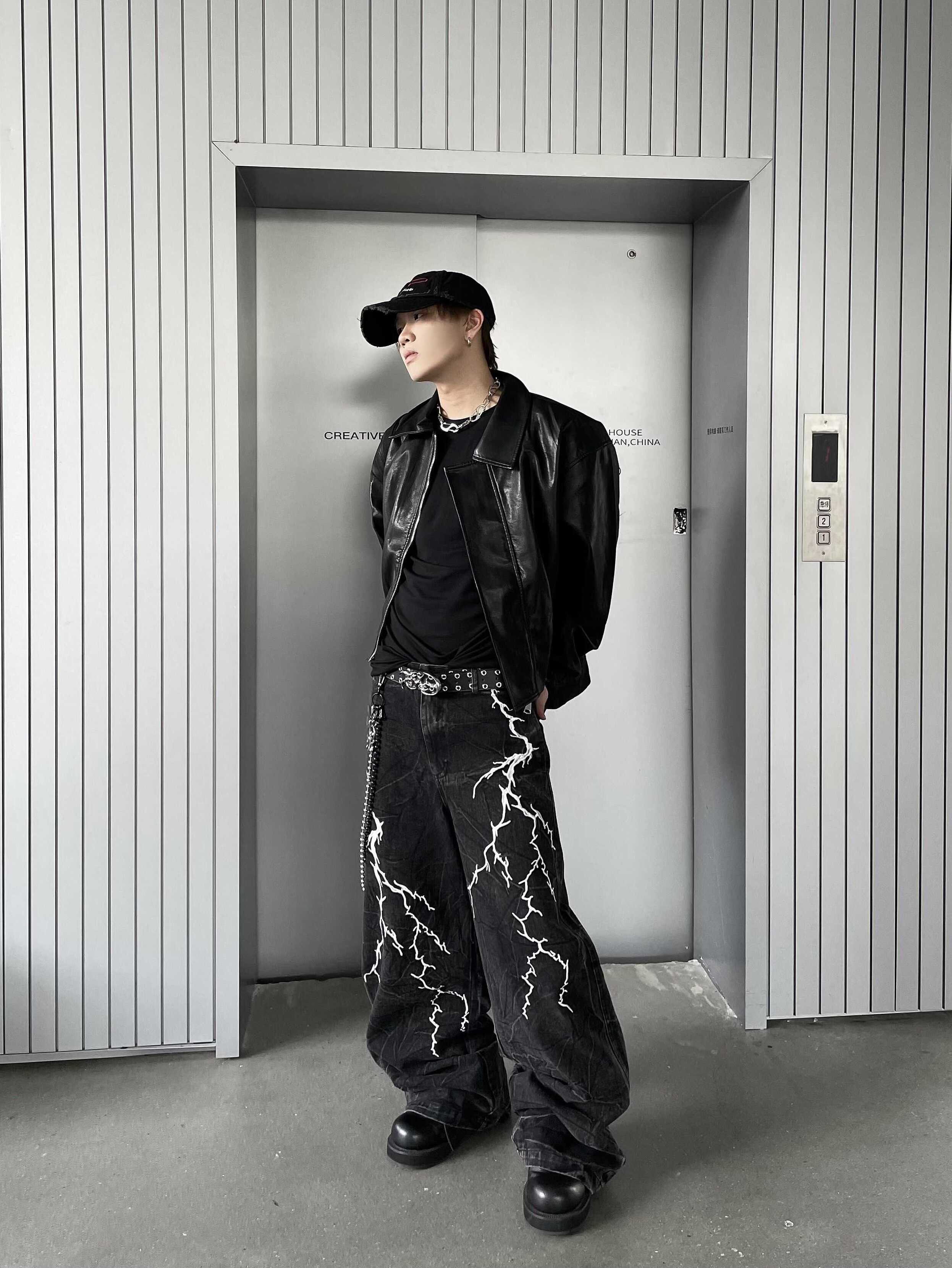 【24s Nov.】Niche Design Embroidered Lightning Loose Jeans